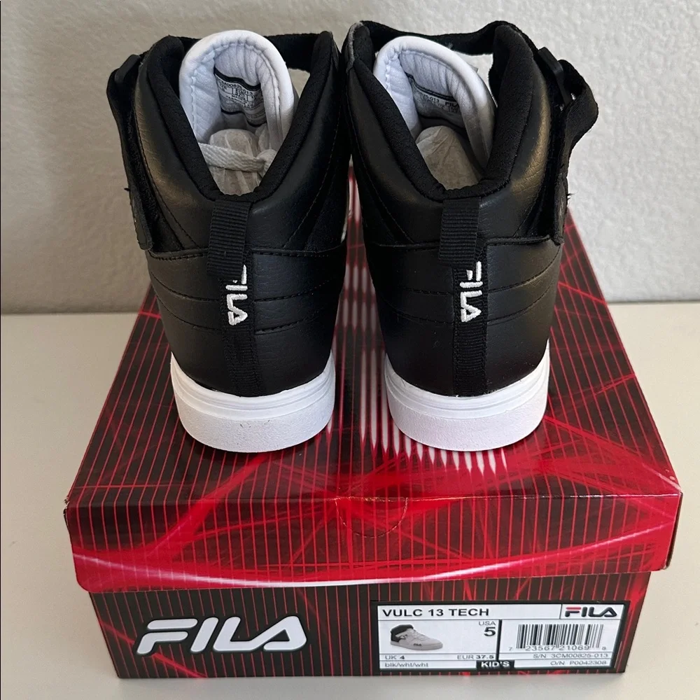 Fila Kid's Vulc 13 Tech Black White‎ Sneakers Size 5 Youth New in Box!